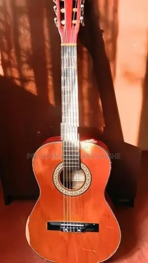 Box Guitar