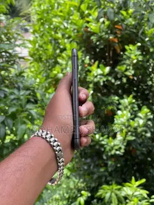 Apple iPhone 11 (Used)