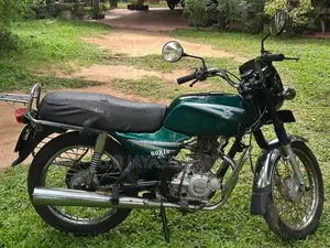 Bajaj Boxer 2005