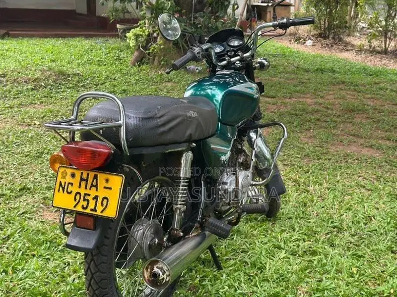 Bajaj Boxer 2005