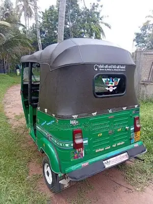 Bajaj RE 2 stork 2006