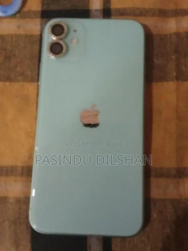 Apple iPhone 11 (Used)