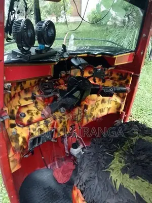 Bajaj RE 2014