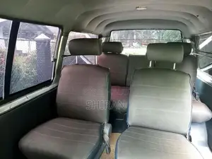 Nissan Largo 1992