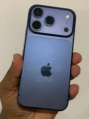 Apple iPhone 17 Pro 256gb deep blue (Used)