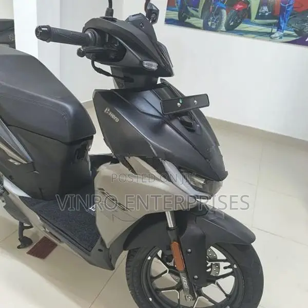 Hero XOOM 125R 2026