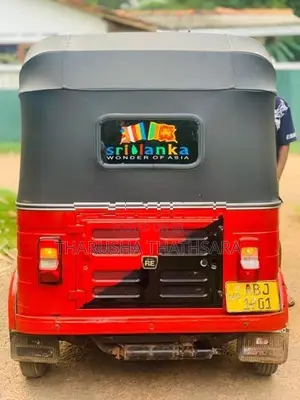 Bajaj RE 2016