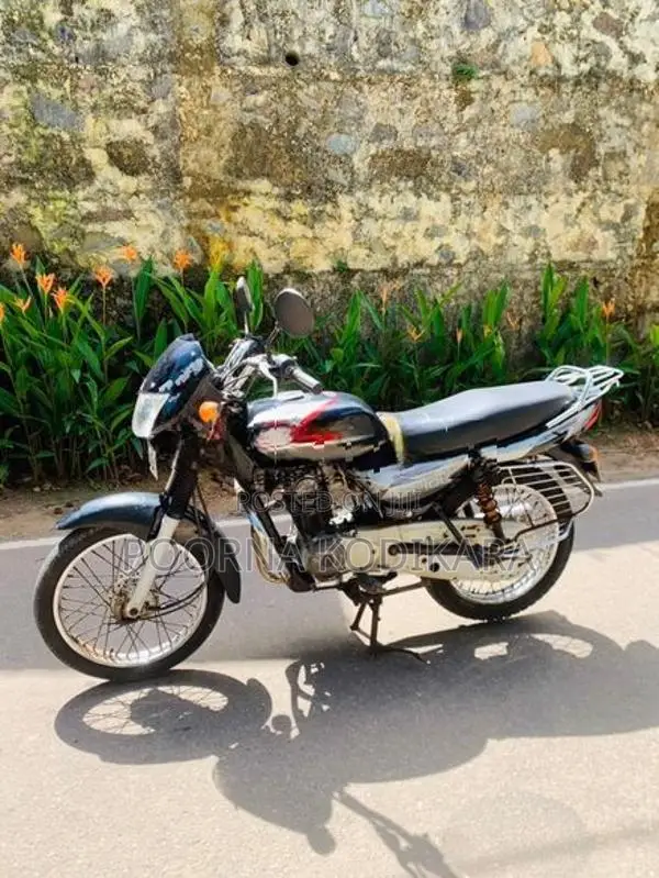 Bajaj CT100 2021