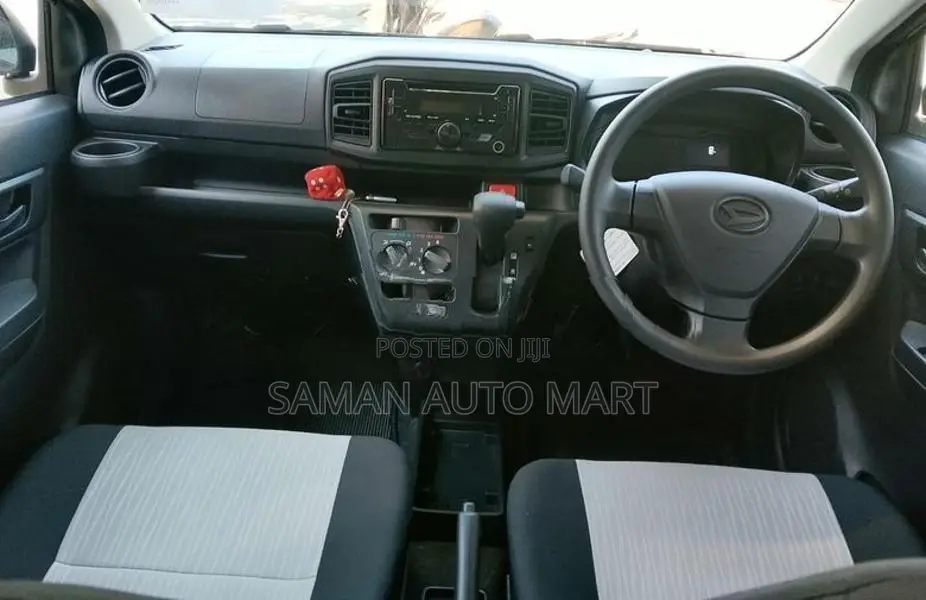 Daihatsu Mira 2024