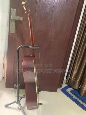 Box Guitar
