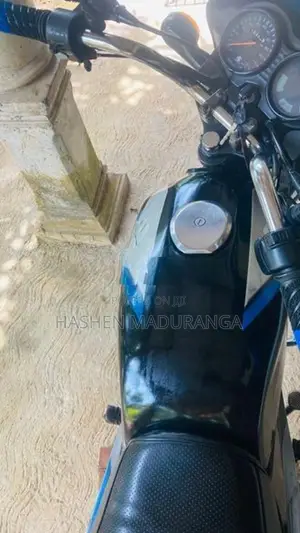 Bajaj CT100 2013