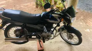 Bajaj CT100 2013