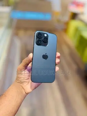 Apple iPhone 14 Pro 256GB (Black) (Used)