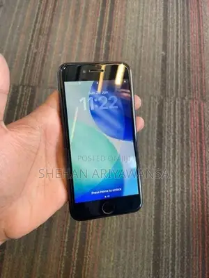 Apple iPhone SE 2 (Used)