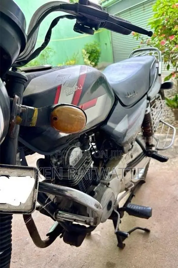Bajaj CT100 2006