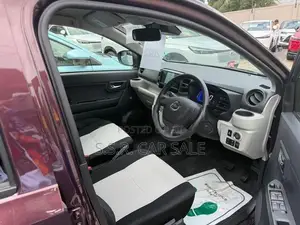 Daihatsu Mira 2025