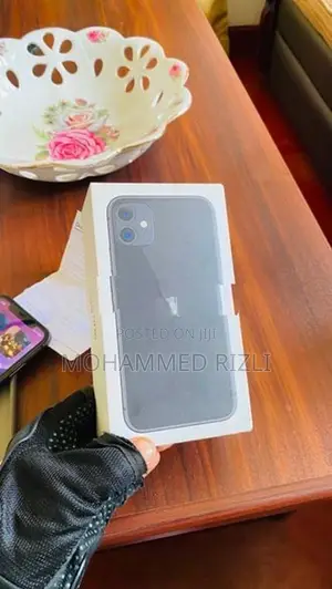 Apple iPhone 11 128GB (Used)