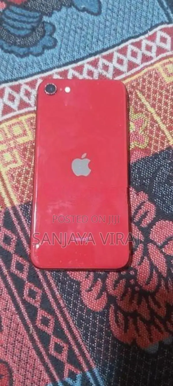 Apple iPhone SE 2 (Used)