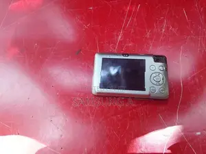 Canon IXUS 115 HS