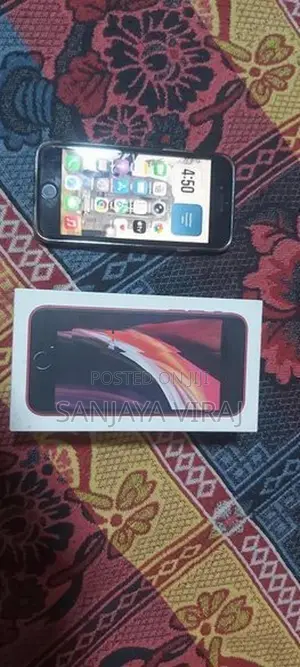 Apple iPhone SE 2 (Used)