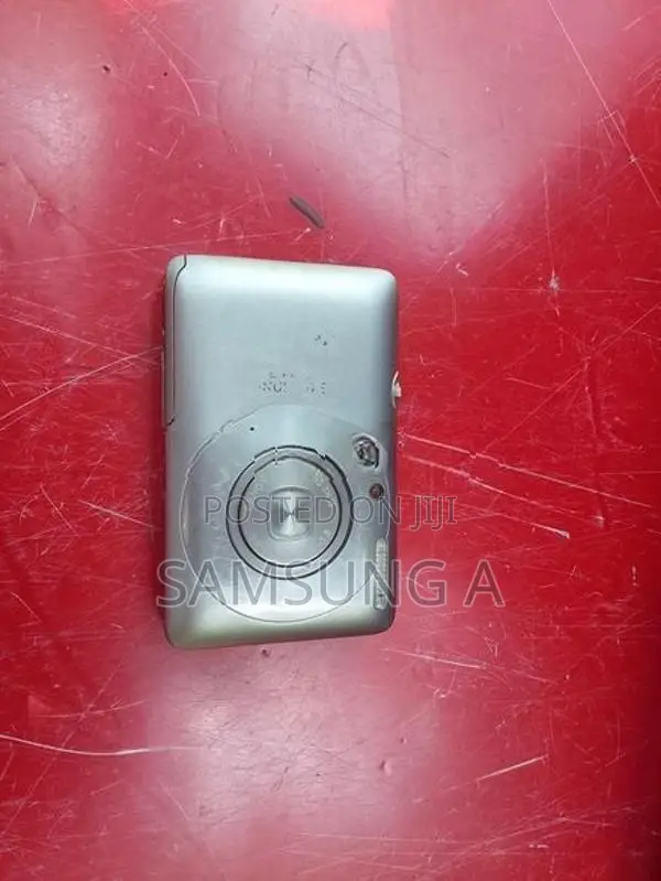 Canon IXUS 115 HS