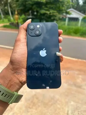 Apple iPhone 13 (Used)