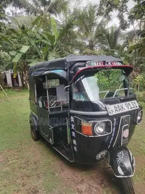 Bajaj RE 2013