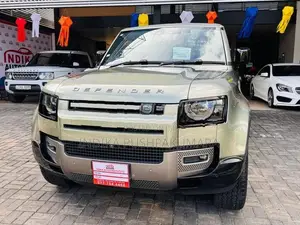 Land Rover Defender P300 Dynamic SE 2025