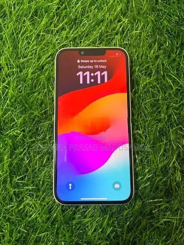 Apple iPhone 13 (Used)