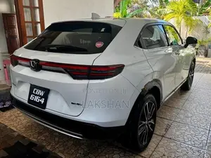 Honda Vezel Z Premium 2025