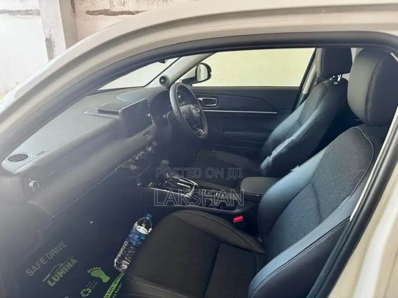 Honda Vezel Z Premium 2025