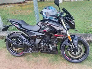 Bajaj Pulsar N160 Premium 2025