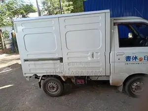 Daihatsu Hijet 2013