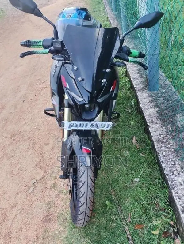Bajaj Pulsar N160 Premium 2025