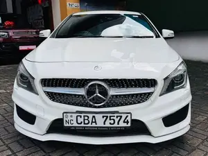 Mercedes Benz CLA 180 AMG Line 2016
