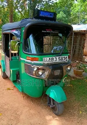 Bajaj RE 2016