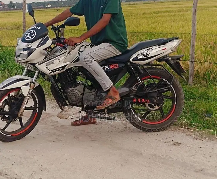 TVS Apache RTR 180 2011