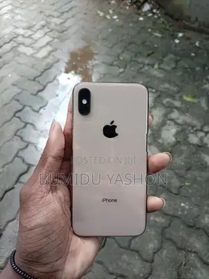Apple iPhone XS (Used)