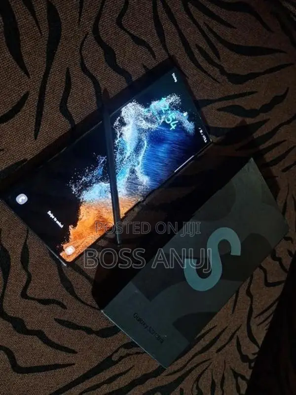 Samsung Galaxy S22 Ultra (Used)