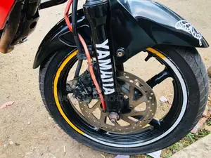 Yamaha FZ S V1 2011