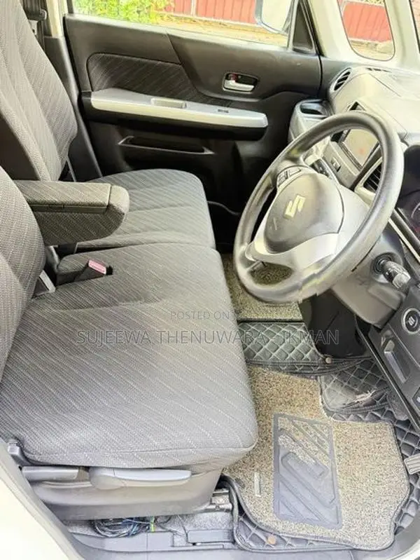 Suzuki Spacia Power door 2016
