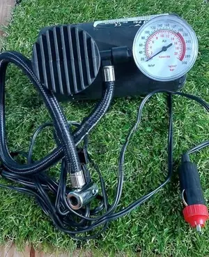 Air Compressor DC 12V – 300 PSI pump