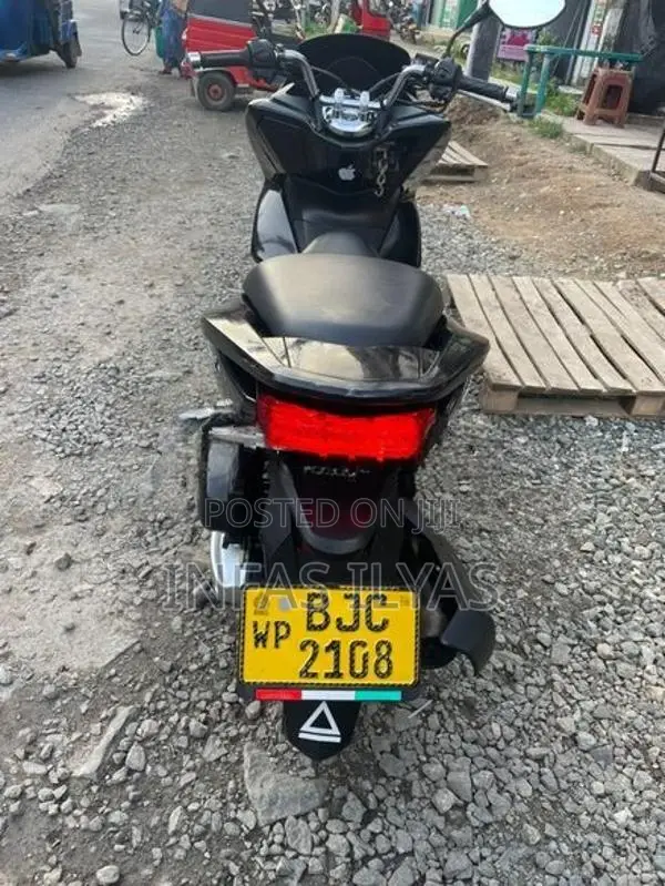 Honda PCX 150 2021