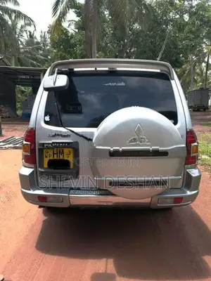 Mitsubishi Montero 2000
