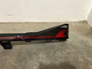 Suzuki Fronx Dicky Garnish Light