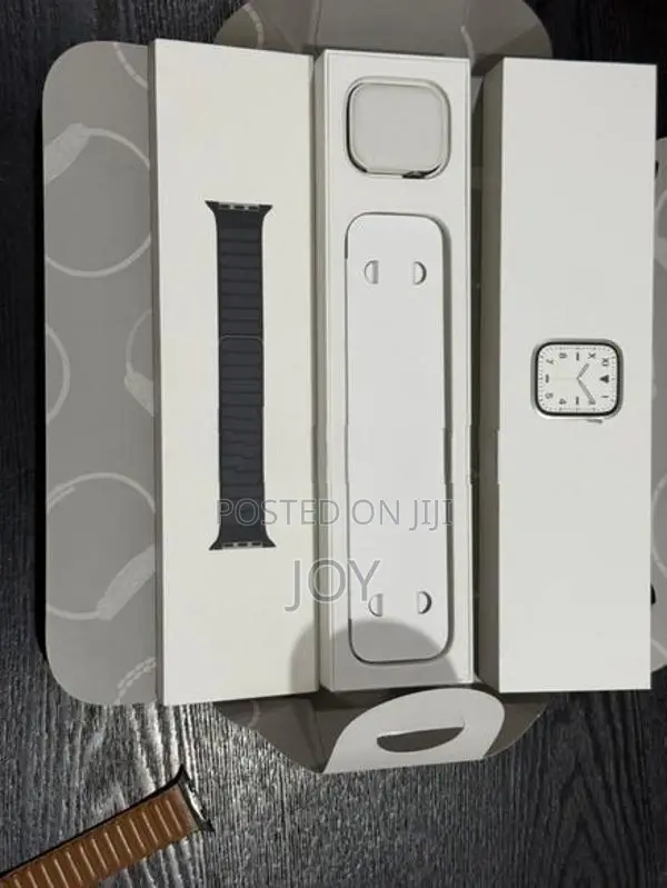 Apple Series 7 Cellular Watch