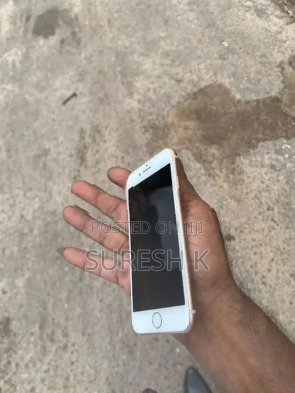 Apple iPhone 8 (Used)
