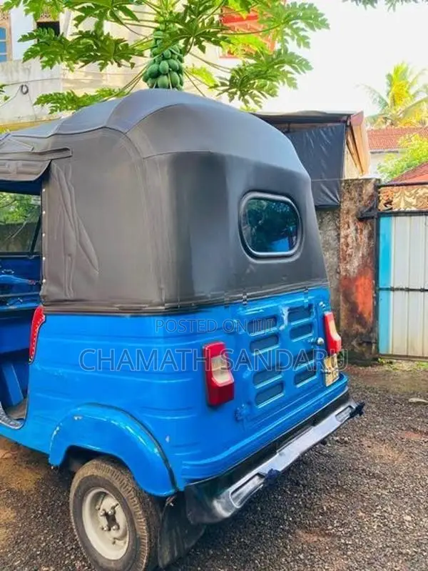 Bajaj RE 2005