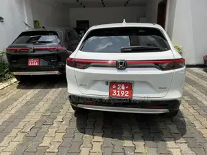 Honda Vezel Z premium 2025