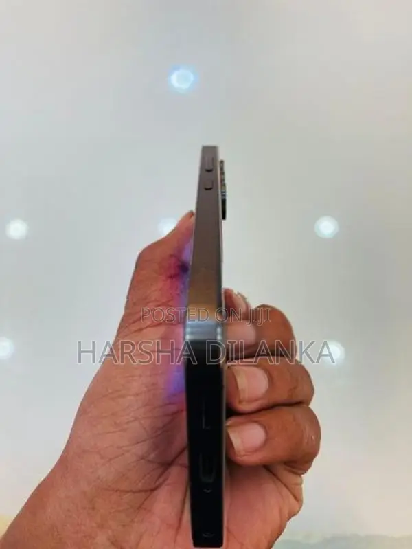 Samsung Galaxy S24 (Used)